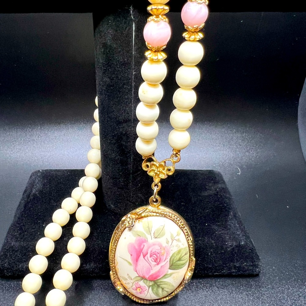 1928 jewelry vintage inspired necklace Rose pendant
